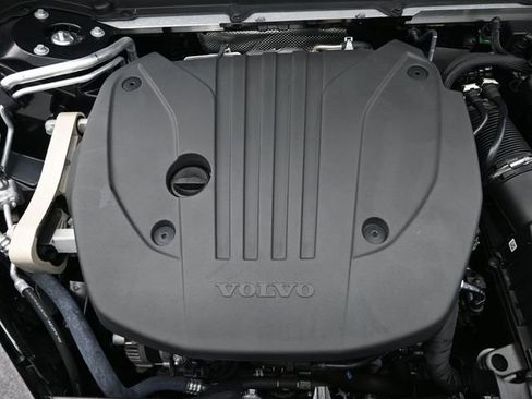 Used 2023 Volvo XC60 B5 Ultimate AWD/4WD image 37