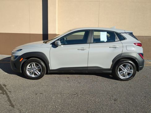 Certified 2022 Hyundai Kona SE image 7