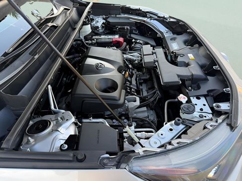 Used 2021 Toyota RAV4 LE image 33