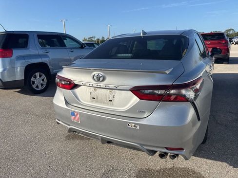 Used 2024 Toyota Camry SE image 6