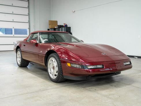 Used 1993 Chevrolet Corvette Convertible RWD image 43
