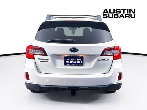 Used 2015 Subaru Outback 2.5i Limited image 6