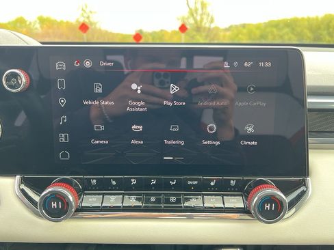 Used 2023 GMC Canyon AT4X image 25