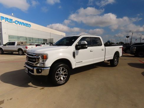 Used 2022 Ford F250 Lariat image 2