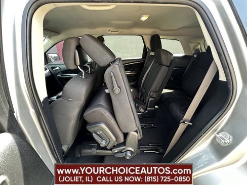 Used 2020 Dodge Journey SE FWD image 21