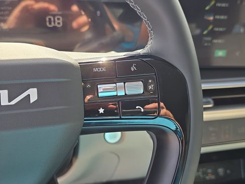 New 2026 Kia Sorento S FWD image 30