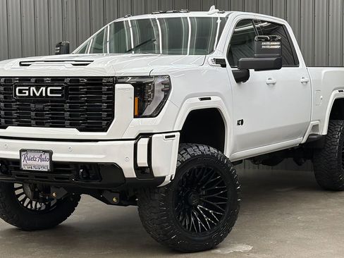 Used 2026 GMC Sierra 3500 Denali w/ Technology Package image 1