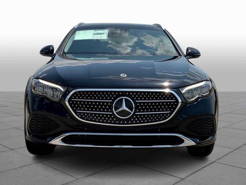 New 2025 Mercedes-Benz E 450 4MATIC All-Terrain Wagon image 3