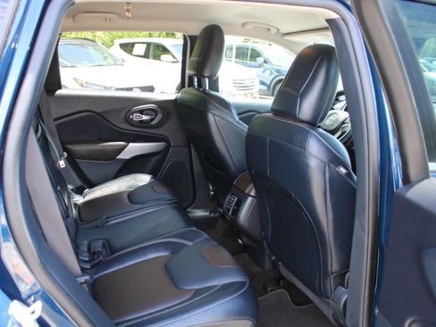 Used 2018 Jeep Cherokee Limited AWD/4WD image 27
