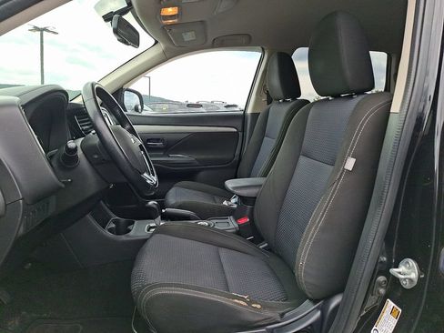 Used 2016 Mitsubishi Outlander AWD image 14