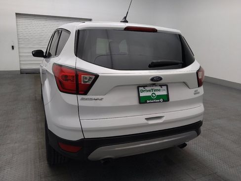 Used 2019 Ford Escape SE FWD image 6