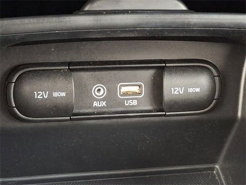 Used 2019 Kia Sorento LX image 25