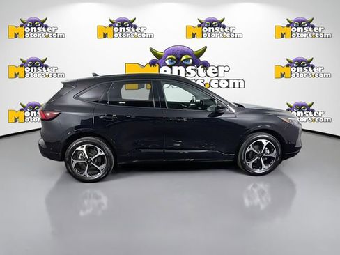 Used 2023 Ford Escape ST-Line Elite w/ Premium Technology Package AWD/4WD image 4