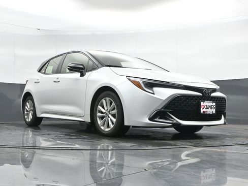Used 2023 Toyota Corolla SE w/ SE Premium Package image 47