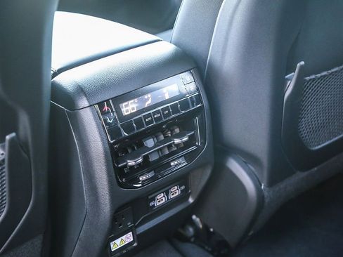 New 2025 Jeep Grand Cherokee L Altitude image 18