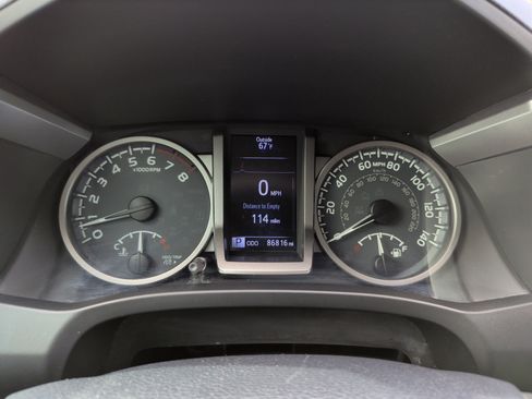 Used 2019 Toyota Tacoma SR5 image 17