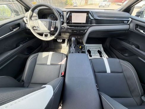 Used 2025 Toyota Camry SE FWD image 24
