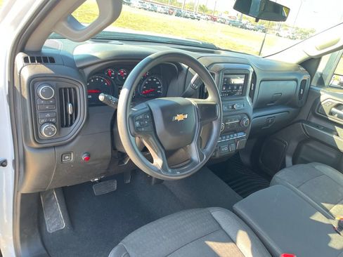 Used 2025 Chevrolet Silverado 2500 Custom w/ Custom Convenience Package image 14