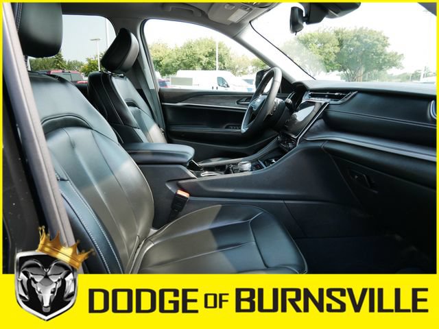 Used 2023 Jeep Grand Cherokee L Limited w/ MOPAR Finishing Package AWD/4WD image 13