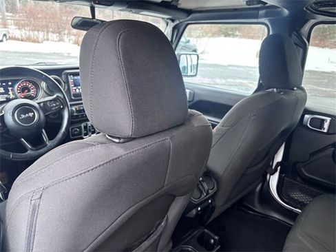 Used 2018 Jeep Wrangler Unlimited Sport S image 23