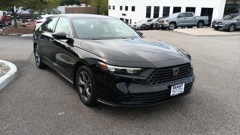 Used 2023 Honda Accord EX image 8