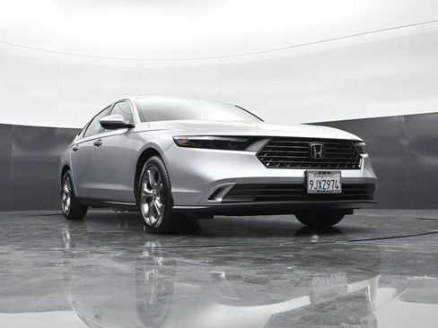 Used 2024 Honda Accord EX image 27