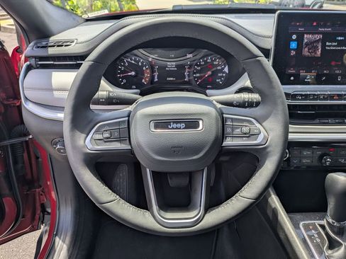 Used 2025 Jeep Compass Limited AWD/4WD image 18