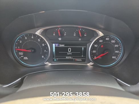 Used 2018 Chevrolet Equinox Premier FWD image 23