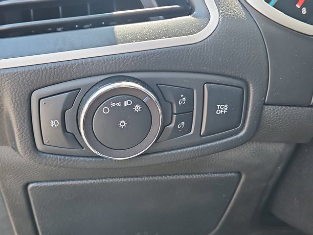 Used 2019 Ford Edge SEL AWD/4WD image 17