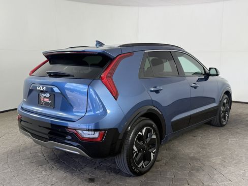 Used 2025 Kia Niro Wave w/ Wave Preserve Package FWD image 9