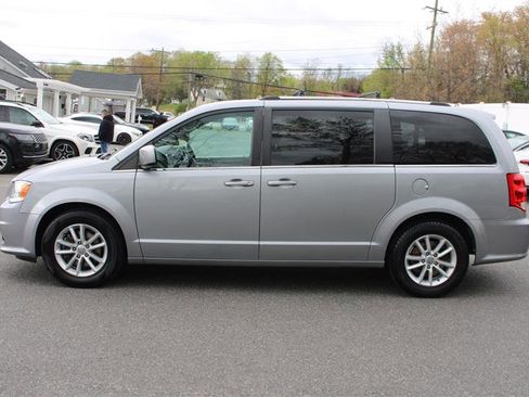 Used 2020 Dodge Grand Caravan SXT image 5