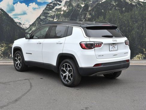 Used 2024 Jeep Compass Limited AWD/4WD image 9