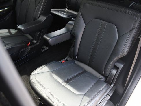 Used 2019 Ford Expedition Limited w/ Equipment Group 302A AWD/4WD image 23