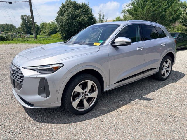 Certified 2025 Audi Q5 Premium w/ Premium Plus AWD/4WD image 1