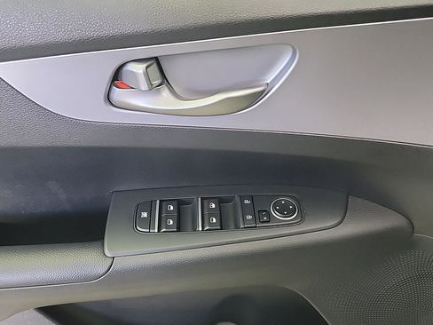 Used 2022 Kia Forte LXS w/ LXS Technology Package image 34