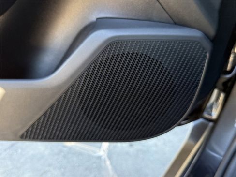 New 2025 Kia K4 LXS image 17