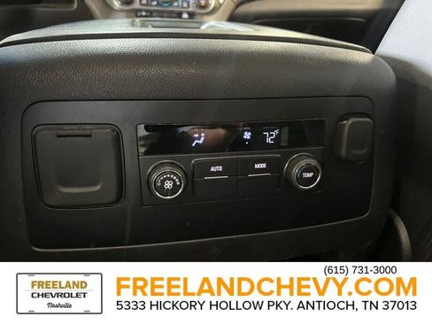 Used 2019 Chevrolet Suburban LT image 25