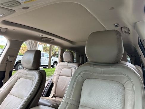 Used 2020 Lincoln Aviator Reserve w/ Equipment Group 201A AWD/4WD image 18