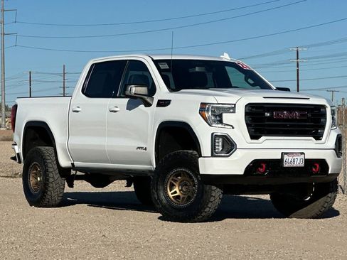 Used 2021 GMC Sierra 1500 AT4 image 2