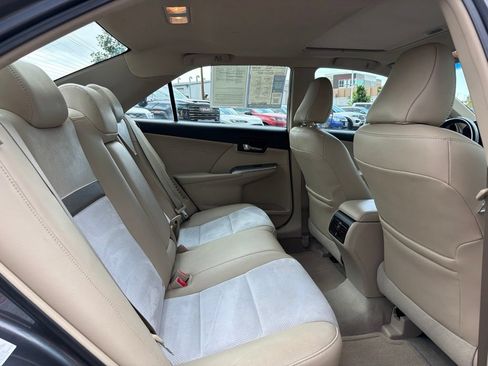 Used 2014 Toyota Camry XLE w/ Leather Package FWD image 15