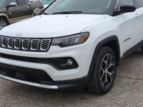 Certified 2024 Jeep Compass Limited image 11