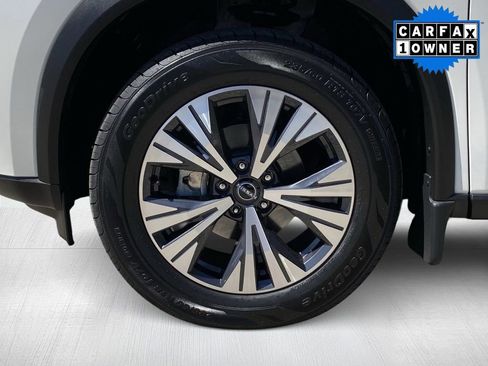 Used 2023 Nissan Rogue SV image 14