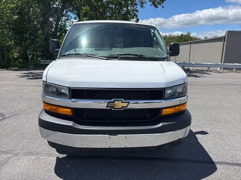 Used 2024 Chevrolet Express 2500 w/ Driver Convenience Package RWD image 2