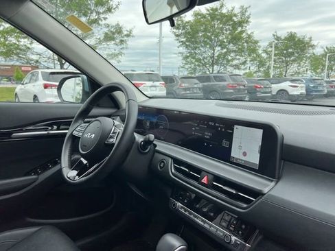 Certified 2025 Kia Seltos EX AWD/4WD image 34