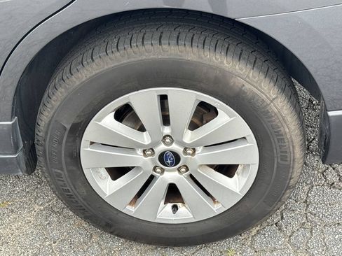Used 2019 Subaru Outback 2.5i AWD/4WD image 19