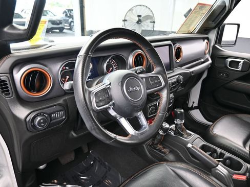 Used 2022 Jeep Gladiator Mojave w/ LED Lighting Group image 10