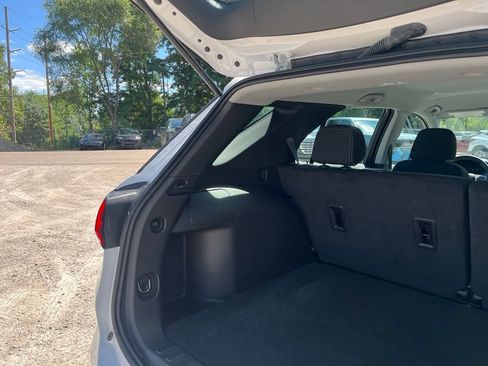 Used 2023 Chevrolet Equinox LS FWD image 12