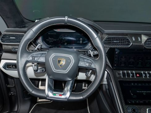 Used 2023 Lamborghini Urus S AWD/4WD image 16
