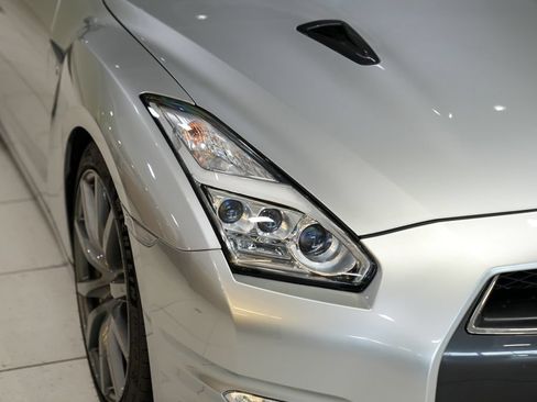 Used 2016 Nissan GT-R Premium AWD/4WD image 26