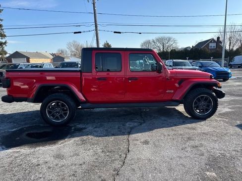 Used 2020 Jeep Gladiator Overland image 6